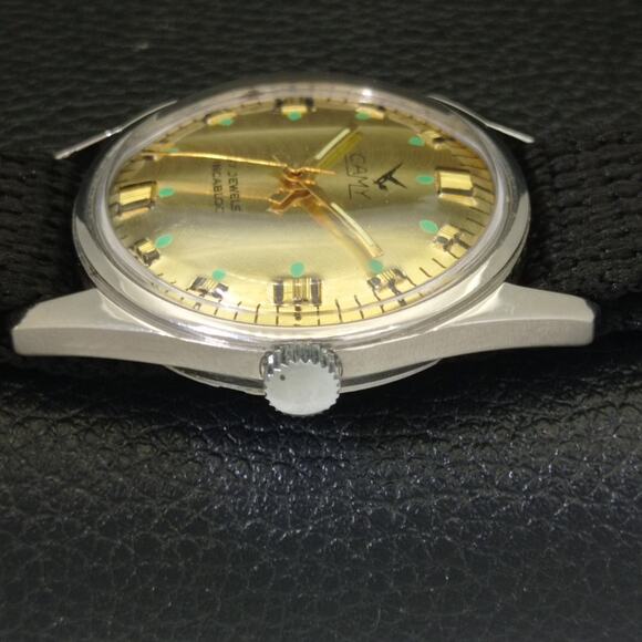 Vintage 1973 Camy Manual Mens Silver Watch W/Nato Strap & Gold accents - Picture 5 of 9